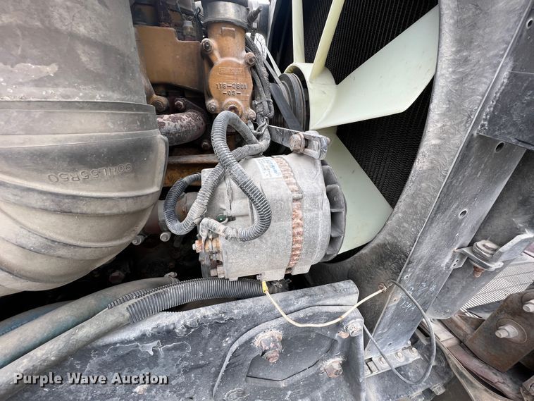 image for item KR9516 1997 Peterbilt 385  semi truck