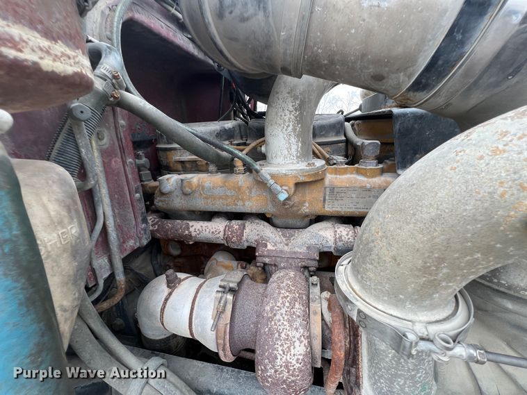 image for item KR9516 1997 Peterbilt 385  semi truck