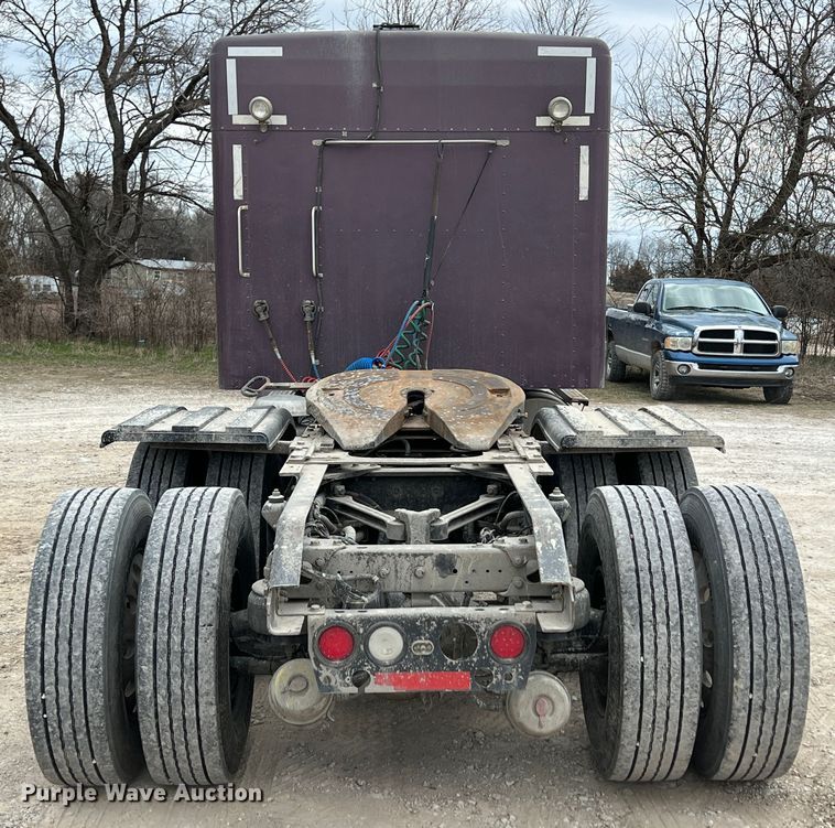 image for item KR9517 2002 Kenworth W900  semi truck