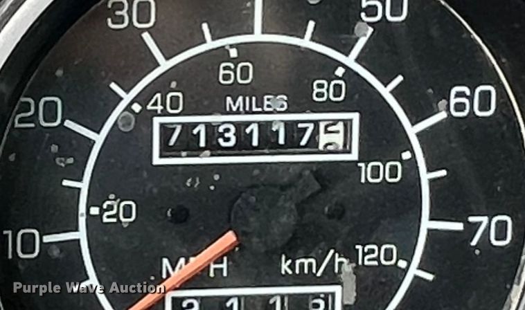 image for item KR9517 2002 Kenworth W900  semi truck