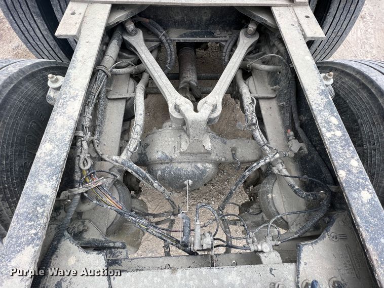 image for item KR9517 2002 Kenworth W900  semi truck