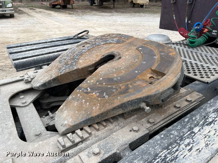 image for item KR9517 2002 Kenworth W900  semi truck