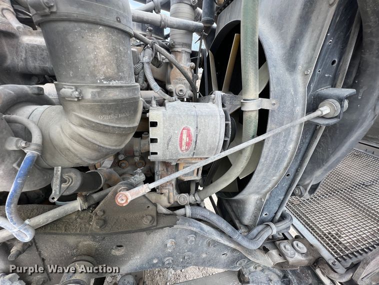 image for item KR9517 2002 Kenworth W900  semi truck