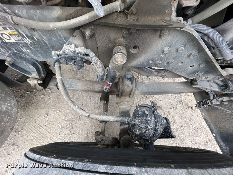 image for item KR9517 2002 Kenworth W900  semi truck