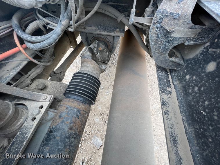 image for item KR9518 2002 Kenworth W900  semi truck