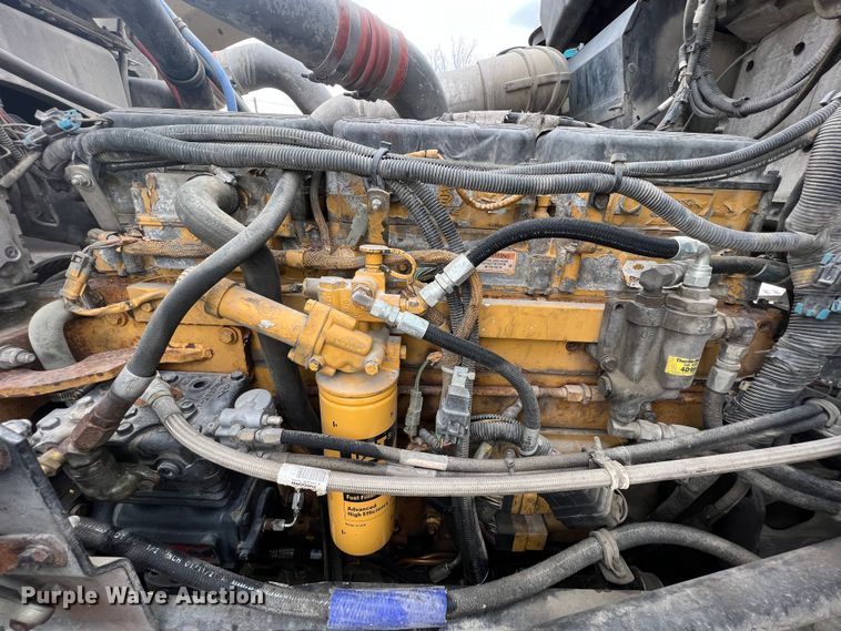 image for item KR9518 2002 Kenworth W900  semi truck