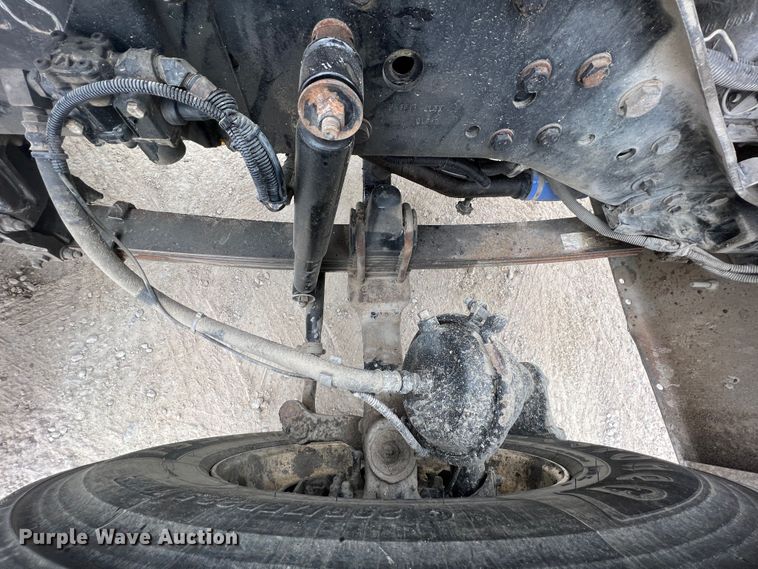 image for item KR9518 2002 Kenworth W900  semi truck