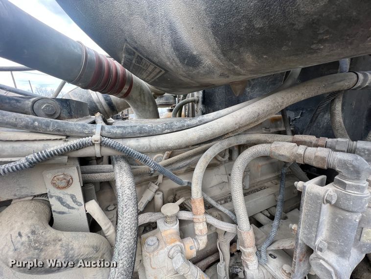 image for item KR9519 1997 Peterbilt 385  semi truck