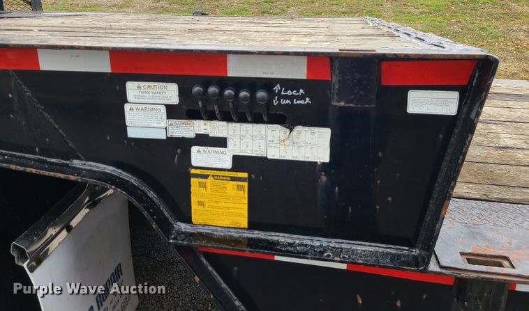 image for item LH9964 2000 Trail-Eze DHT7048  lowboy equipment trailer