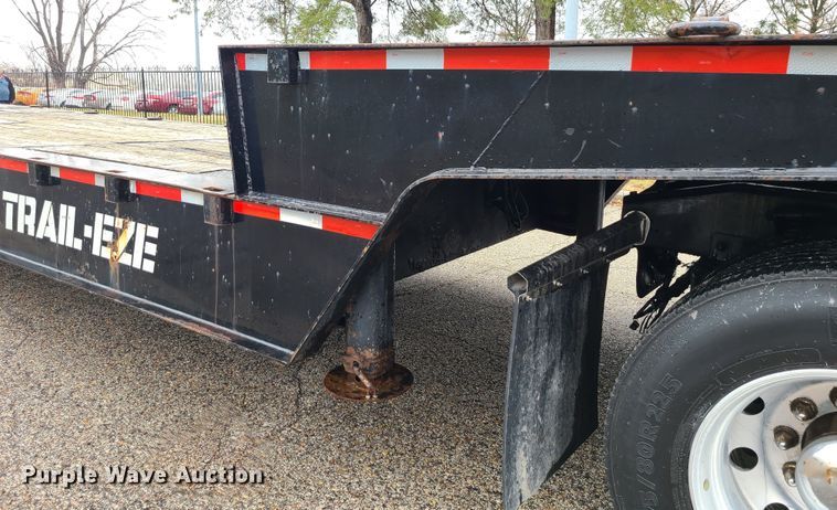image for item LH9964 2000 Trail-Eze DHT7048  lowboy equipment trailer