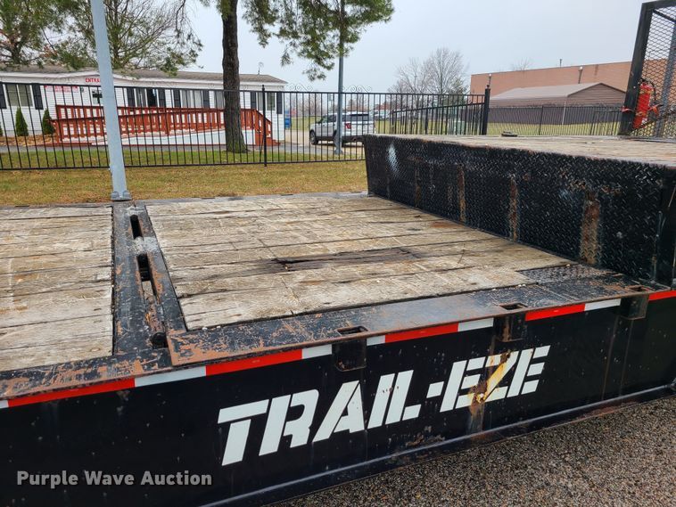 image for item LH9964 2000 Trail-Eze DHT7048  lowboy equipment trailer