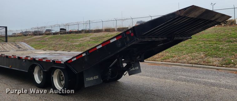 image for item LH9964 2000 Trail-Eze DHT7048  lowboy equipment trailer