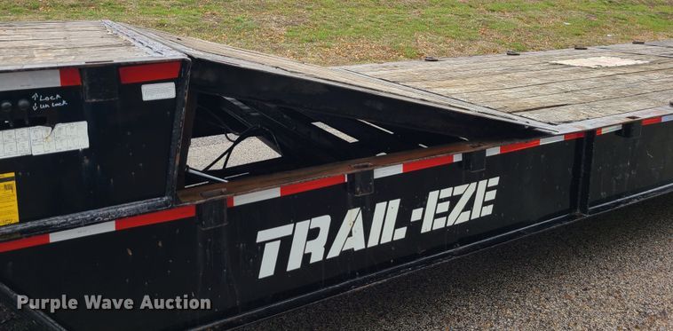 image for item LH9964 2000 Trail-Eze DHT7048  lowboy equipment trailer