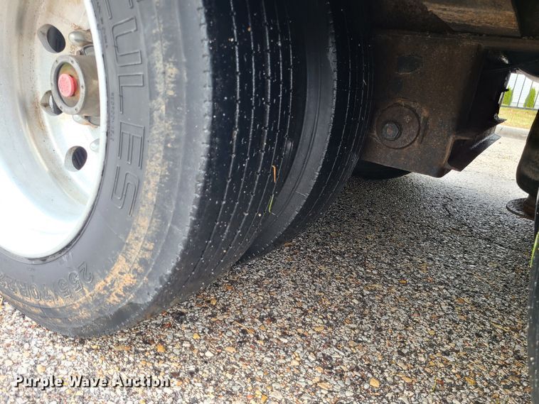 image for item LH9964 2000 Trail-Eze DHT7048  lowboy equipment trailer