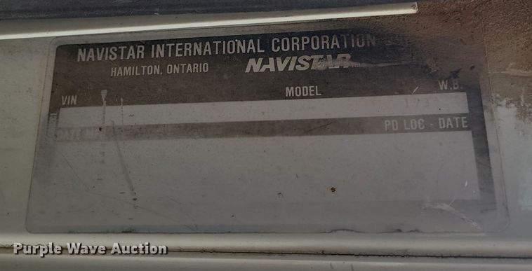 image for item LI9020 1996 International 9200  semi truck