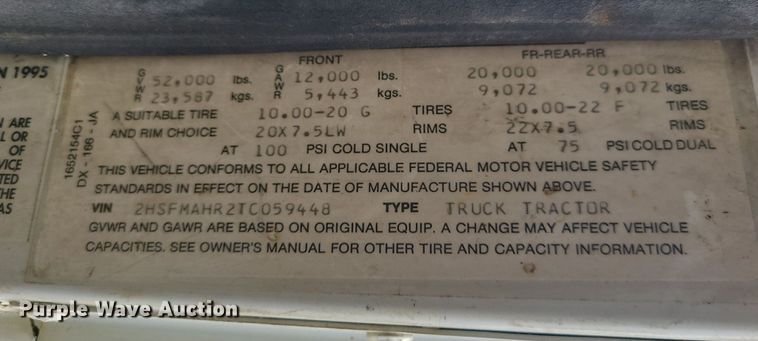 image for item LI9020 1996 International 9200  semi truck