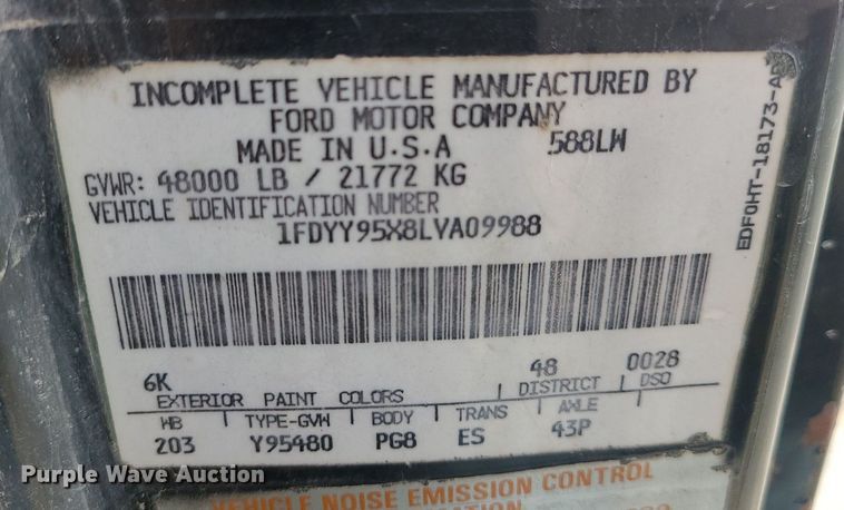 image for item LI9021 1990 Ford LT9000  semi truck