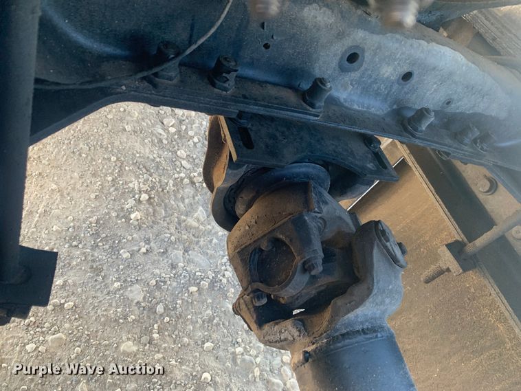 image for item LI9114 2004 Mack CH613  semi truck