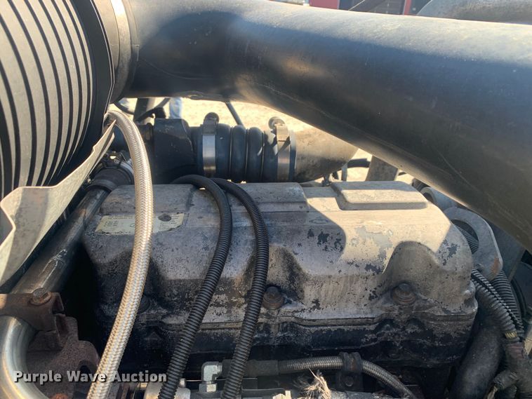 image for item LI9114 2004 Mack CH613  semi truck