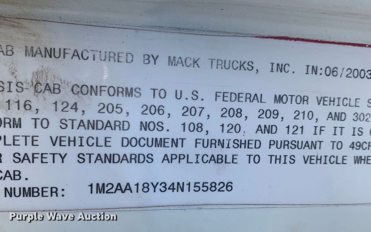 image for item LI9114 2004 Mack CH613  semi truck