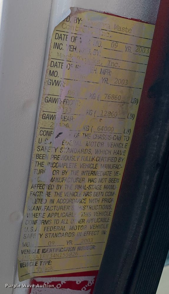 image for item LI9114 2004 Mack CH613  semi truck