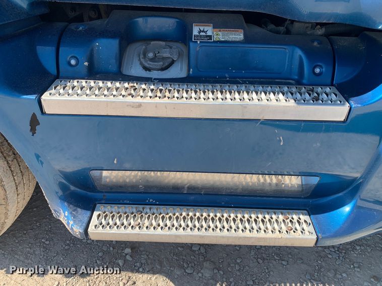 image for item LI9115 2007 Peterbilt 387  semi truck