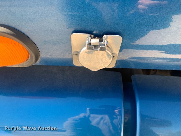 image for item LI9115 2007 Peterbilt 387  semi truck