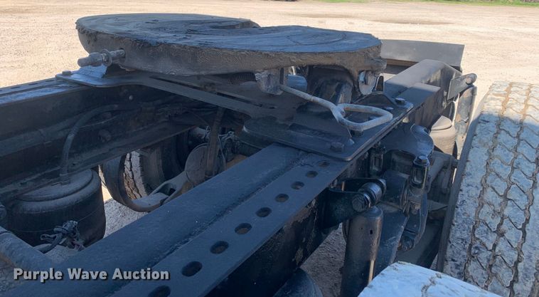 image for item LI9115 2007 Peterbilt 387  semi truck