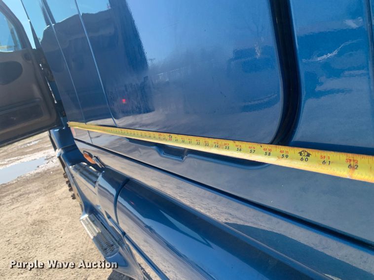 image for item LI9115 2007 Peterbilt 387  semi truck