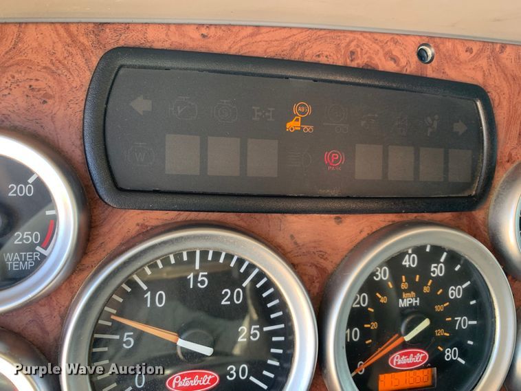 image for item LI9115 2007 Peterbilt 387  semi truck