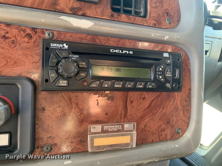 image for item LI9115 2007 Peterbilt 387  semi truck