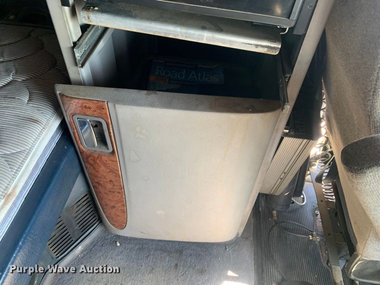 image for item LI9115 2007 Peterbilt 387  semi truck