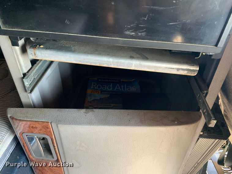 image for item LI9115 2007 Peterbilt 387  semi truck