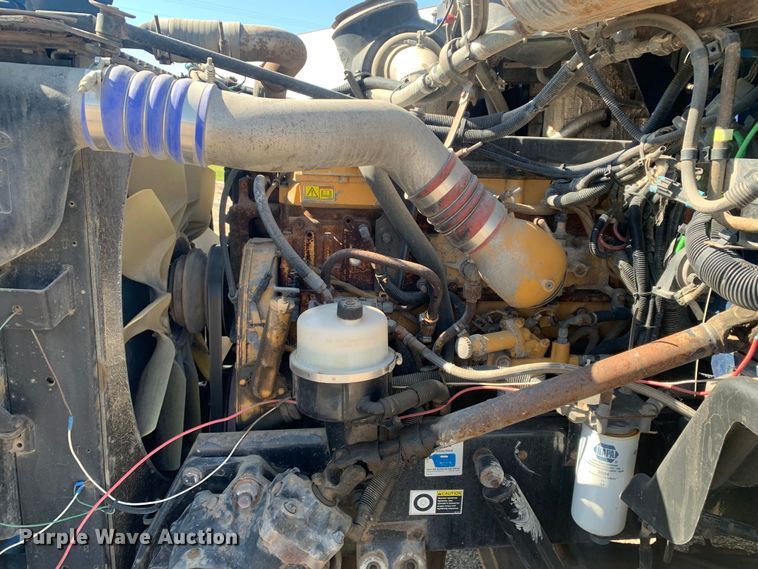 image for item LI9115 2007 Peterbilt 387  semi truck