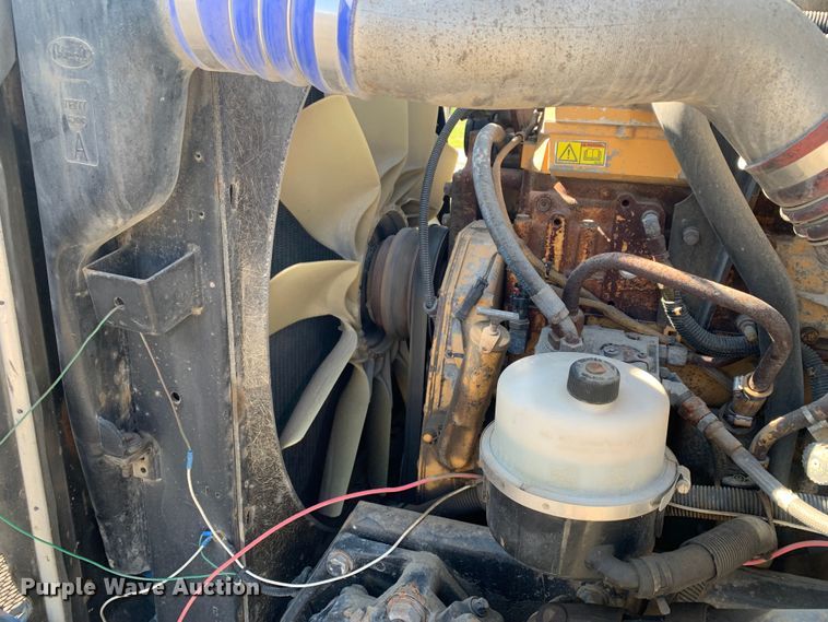 image for item LI9115 2007 Peterbilt 387  semi truck