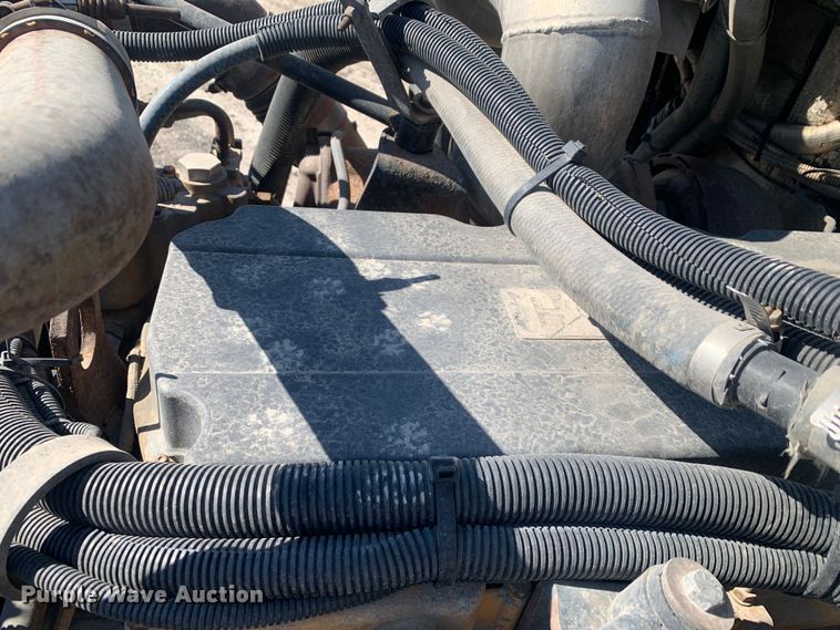 image for item LI9115 2007 Peterbilt 387  semi truck