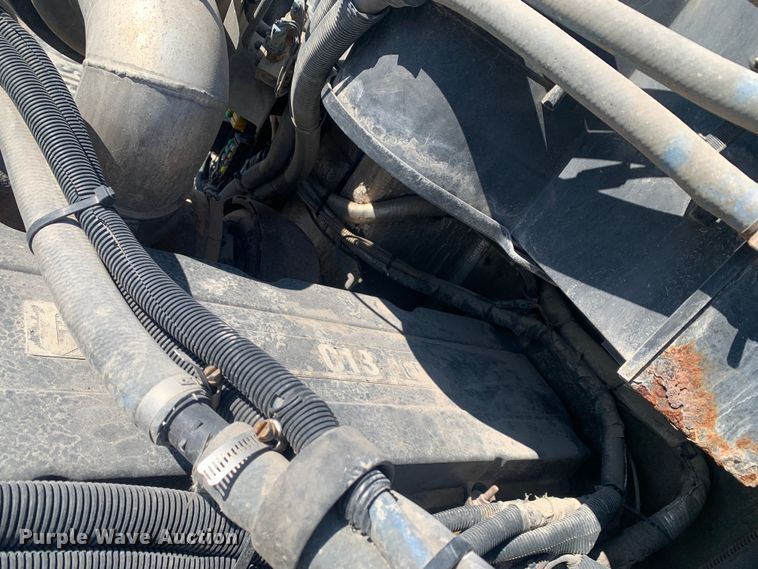 image for item LI9115 2007 Peterbilt 387  semi truck