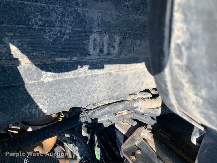 image for item LI9115 2007 Peterbilt 387  semi truck