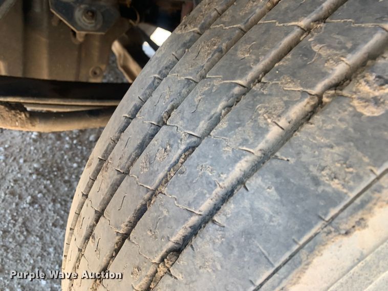 image for item LI9115 2007 Peterbilt 387  semi truck