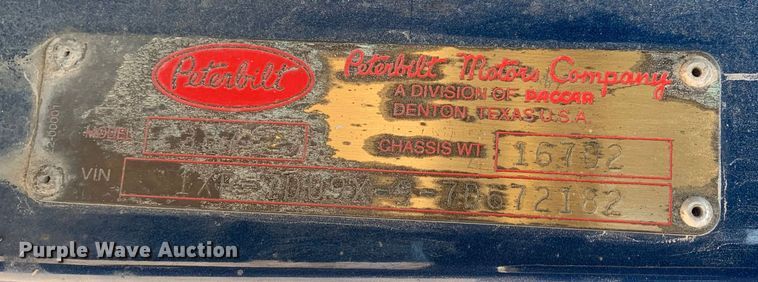 image for item LI9115 2007 Peterbilt 387  semi truck