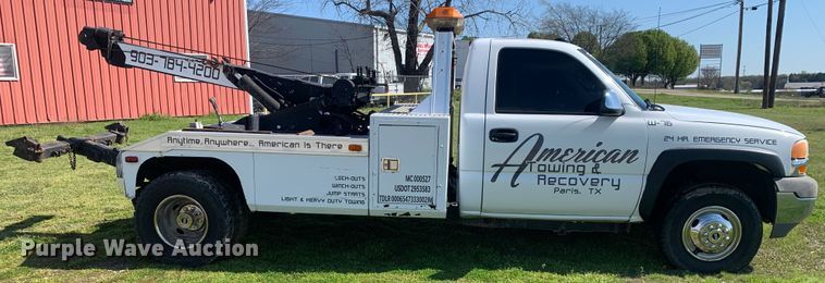 image for item LI9116 2002 GMC Sierra 3500  tow truck