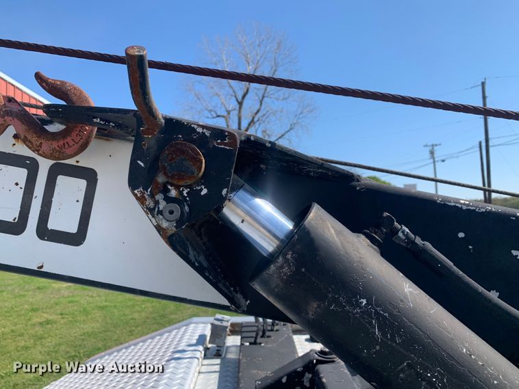 image for item LI9116 2002 GMC Sierra 3500  tow truck