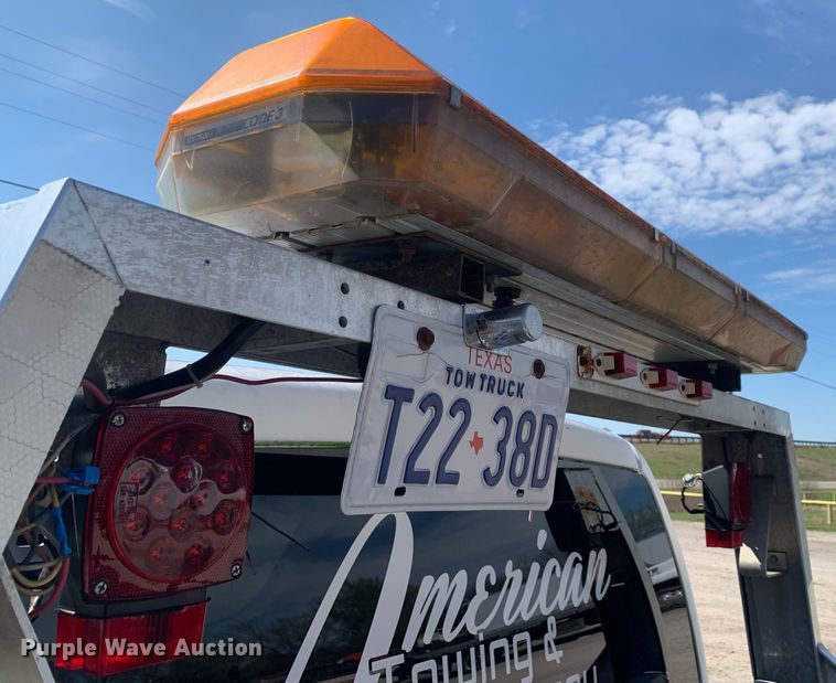 image for item LI9116 2002 GMC Sierra 3500  tow truck