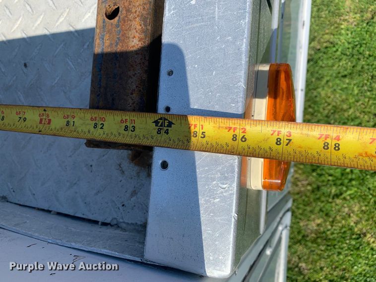 image for item LI9116 2002 GMC Sierra 3500  tow truck