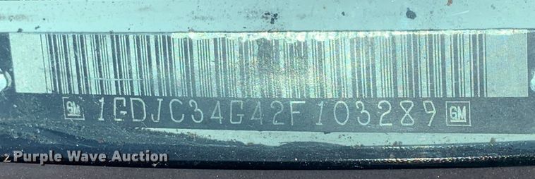 image for item LI9116 2002 GMC Sierra 3500  tow truck