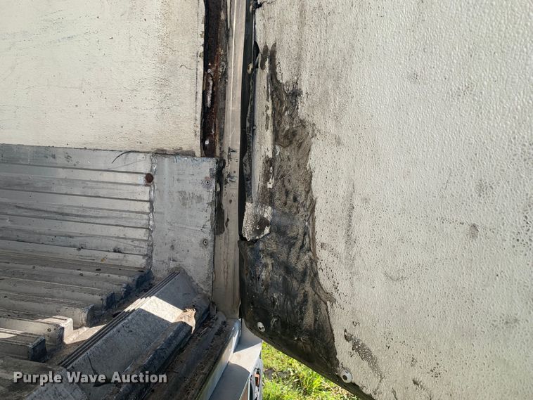 image for item LI9117 2007 Utility Trailer VS2RA  refrigerated van trailer