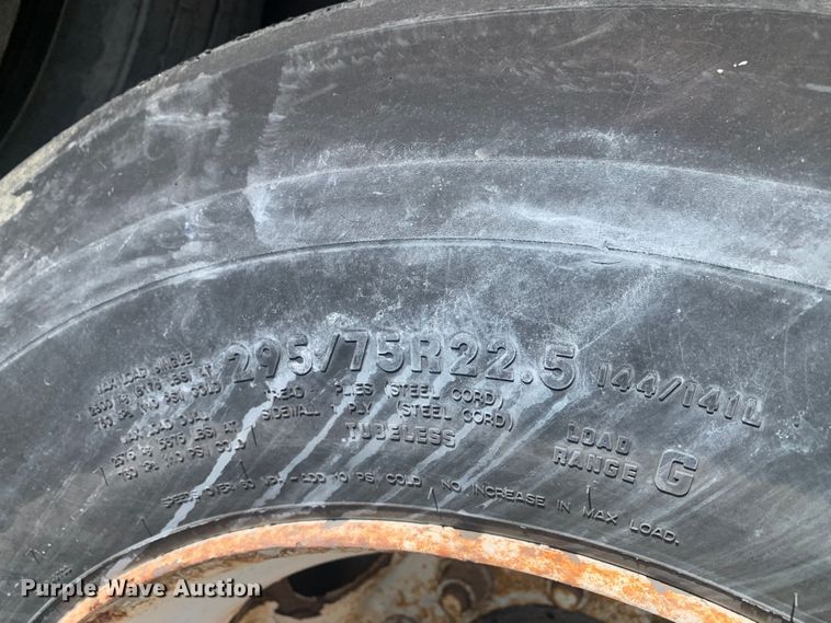 image for item LI9117 2007 Utility Trailer VS2RA  refrigerated van trailer