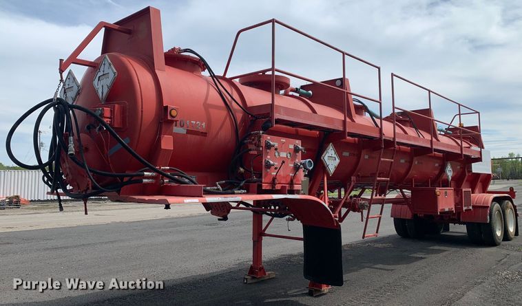 image for item LI9134 2009 Tiger Manufacturing  gel slurry tank trailer