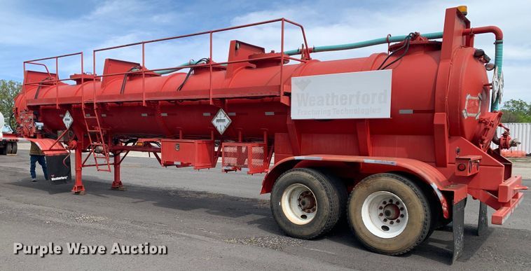 image for item LI9134 2009 Tiger Manufacturing  gel slurry tank trailer