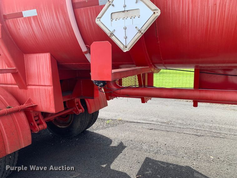 image for item LI9134 2009 Tiger Manufacturing  gel slurry tank trailer